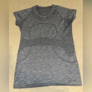 Lululemon Swiftly Tech in Slate/White Size 12